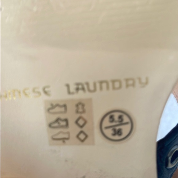 Chinese Laundry Tan and Black Heels with Chunky Heel and Ankle Strap - Picture 7 of 7